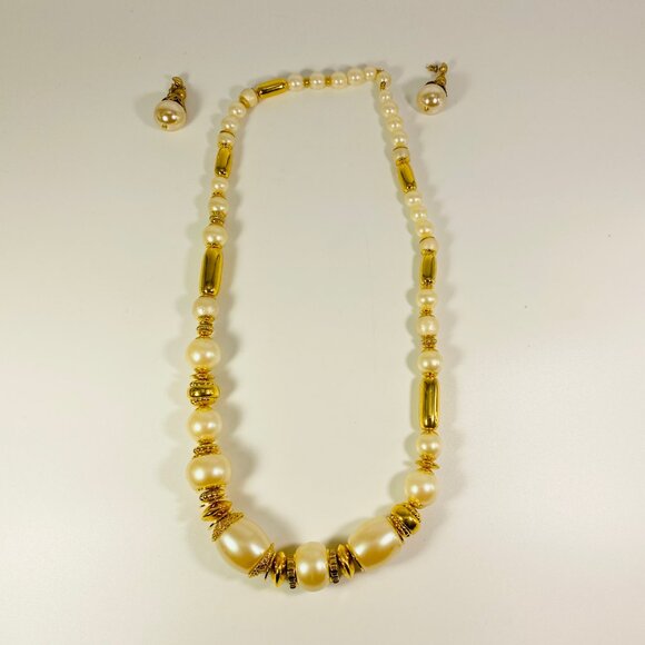 Vintage Jewelery - Artificial gold & pearl like beads necklace &  ear drops - Picture 2 of 6